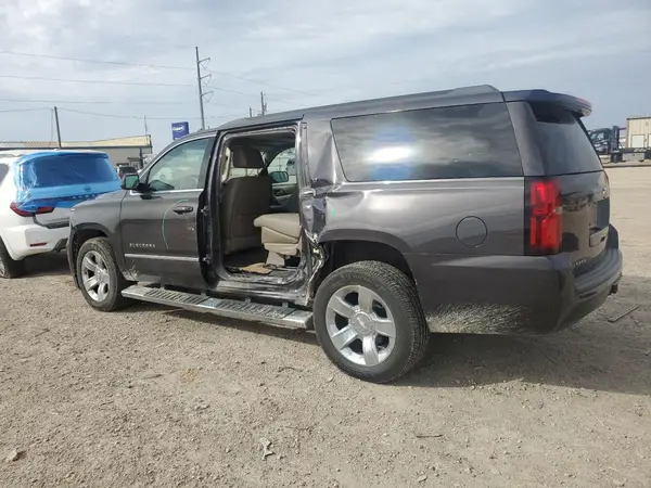 1GNSKHKC8HR332582 2017 CHEVROLET SUBURBAN - Image 2