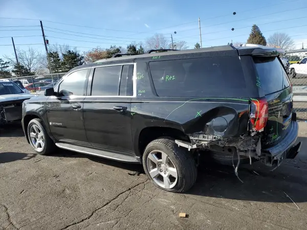 1GNSKHKC8HR339905 2017 CHEVROLET SUBURBAN - Image 2