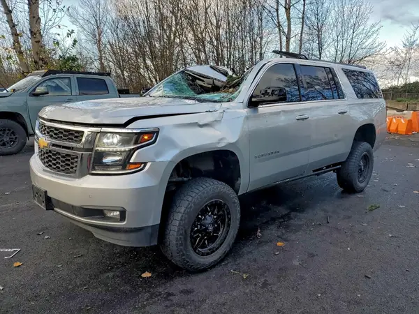 1GNSKHKC8HR374833 2017 CHEVROLET SUBURBAN - Image 1