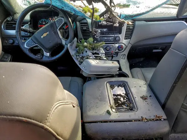 1GNSKHKC8HR374833 2017 CHEVROLET SUBURBAN - Image 8