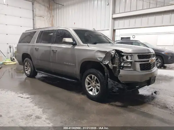 1GNSKHKC8JR267528 2018 CHEVROLET SUBURBAN - Image 1