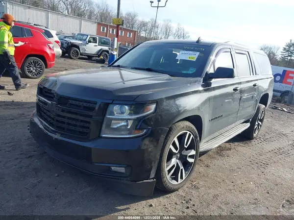 1GNSKHKC8JR290601 2018 CHEVROLET SUBURBAN - Image 2
