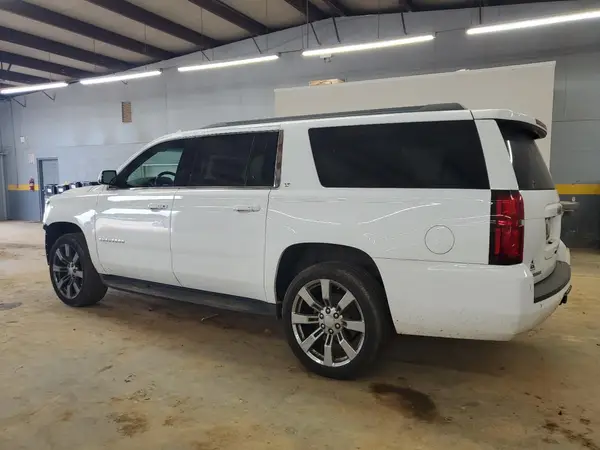 1GNSKHKC8JR302391 2018 CHEVROLET SUBURBAN - Image 2