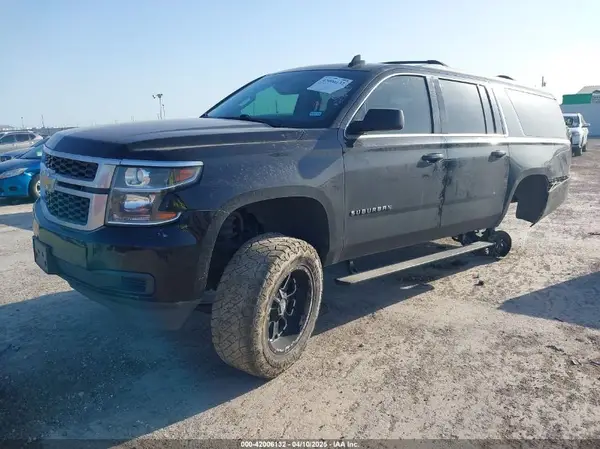 1GNSKHKC8JR347167 2018 CHEVROLET SUBURBAN - Image 2
