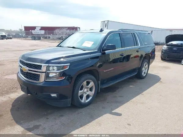 1GNSKHKC8JR357889 2018 CHEVROLET SUBURBAN - Image 2