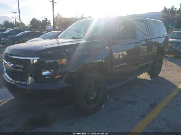 1GNSKHKC8JR364776 2018 CHEVROLET SUBURBAN - Image 2