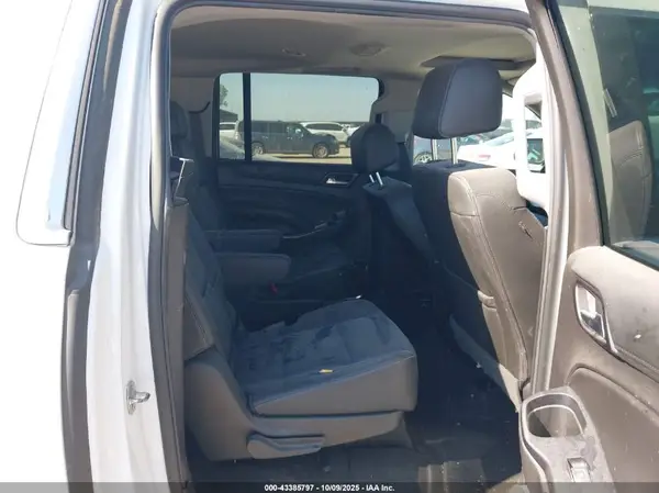 1GNSKHKC8JR379617 2018 CHEVROLET SUBURBAN - Image 8