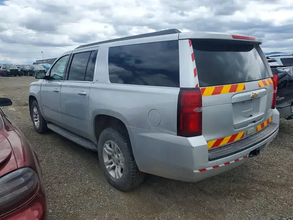 1GNSKHKC8JR386647 2018 CHEVROLET SUBURBAN - Image 2