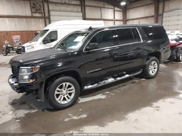 1GNSKHKC8KR154423 2019 CHEVROLET SUBURBAN - Image 2