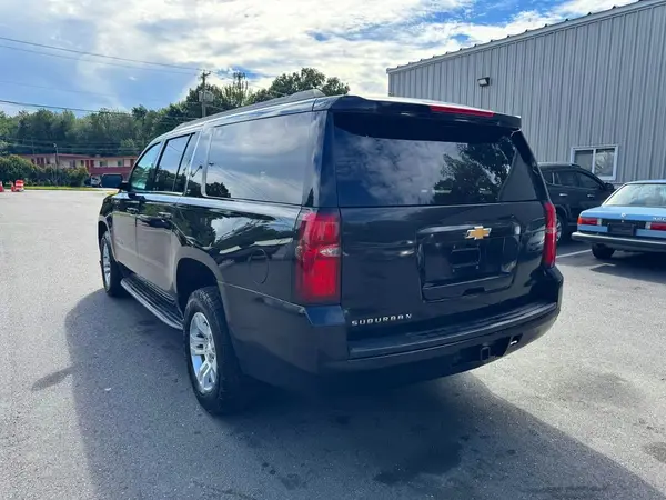 1GNSKHKC8KR164224 2019 CHEVROLET SUBURBAN - Image 2