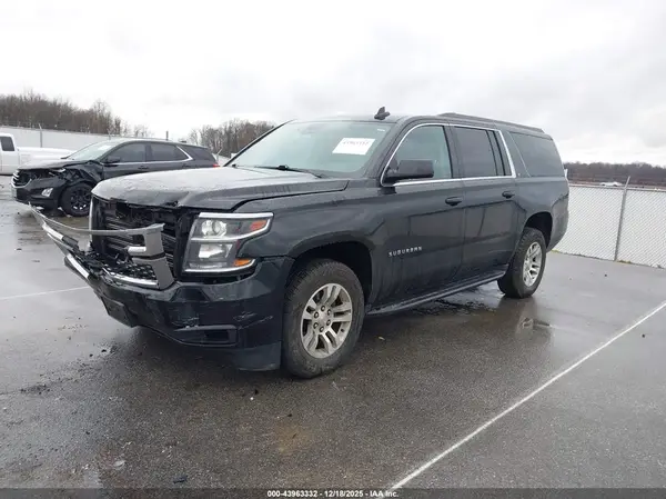 1GNSKHKC8KR164322 2019 CHEVROLET SUBURBAN - Image 2