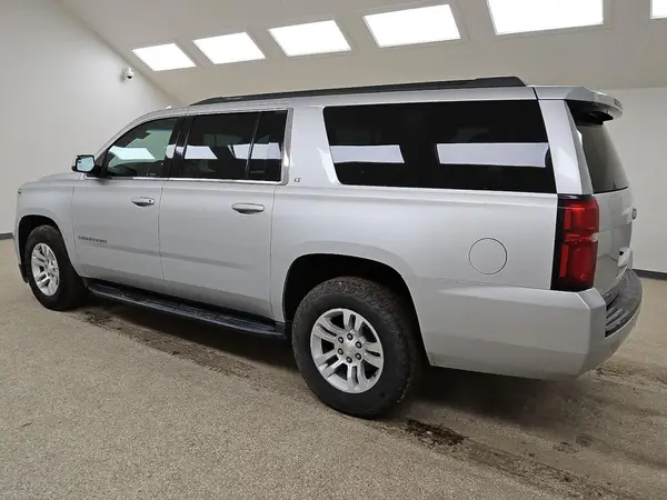 1GNSKHKC8KR176552 2019 CHEVROLET SUBURBAN - Image 2