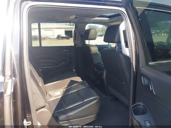 1GNSKHKC8KR220856 2019 CHEVROLET SUBURBAN - Image 8