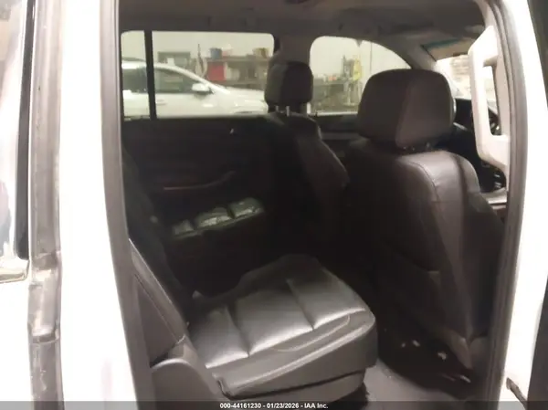 1GNSKHKC8KR233848 2019 CHEVROLET SUBURBAN - Image 8