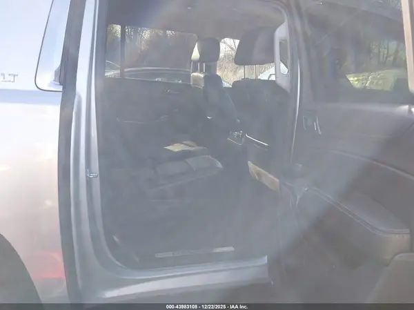 1GNSKHKC8KR401052 2019 CHEVROLET SUBURBAN - Image 8