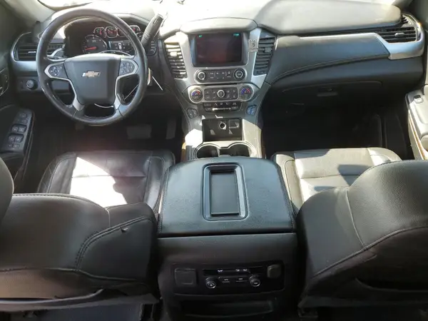 1GNSKHKC8KR402413 2019 CHEVROLET SUBURBAN - Image 8