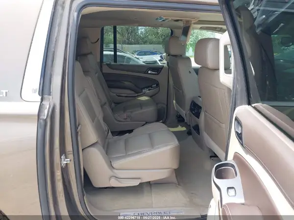 1GNSKHKC9GR275615 2016 CHEVROLET SUBURBAN - Image 8