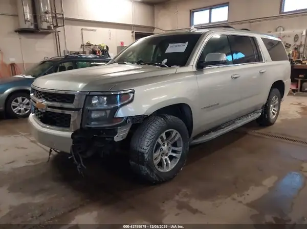 1GNSKHKC9GR285223 2016 CHEVROLET SUBURBAN - Image 2