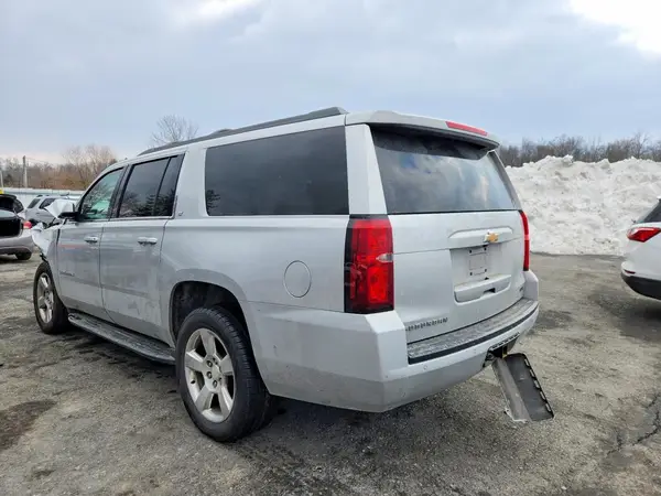 1GNSKHKC9GR459727 2016 CHEVROLET SUBURBAN - Image 2