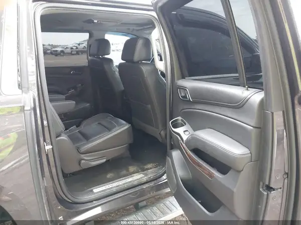 1GNSKHKC9HR140944 2017 CHEVROLET SUBURBAN - Image 8