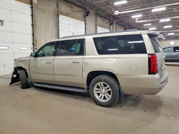 1GNSKHKC9HR145934 2017 CHEVROLET SUBURBAN - Image 2