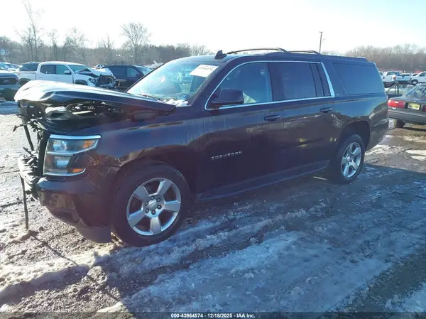 1GNSKHKC9HR168419 2017 CHEVROLET SUBURBAN - Image 2