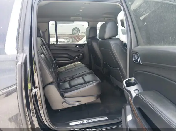 1GNSKHKC9HR180974 2017 CHEVROLET SUBURBAN - Image 8