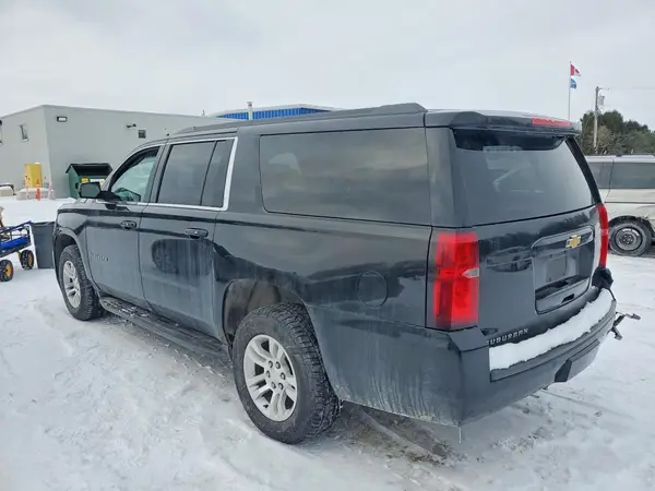 1GNSKHKC9HR227582 2017 CHEVROLET SUBURBAN - Image 2