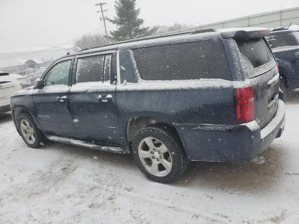 1GNSKHKC9HR311921 2017 CHEVROLET SUBURBAN - Image 2
