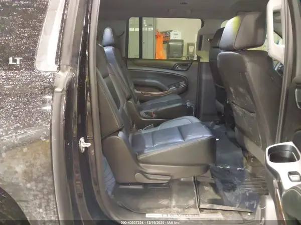 1GNSKHKC9HR388689 2017 CHEVROLET SUBURBAN - Image 8