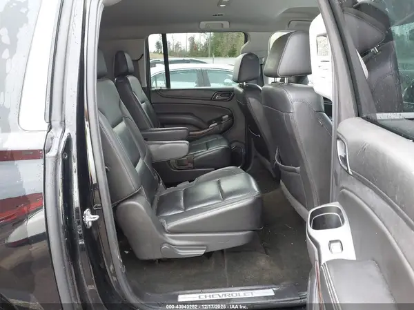 1GNSKHKC9HR396047 2017 CHEVROLET SUBURBAN - Image 8