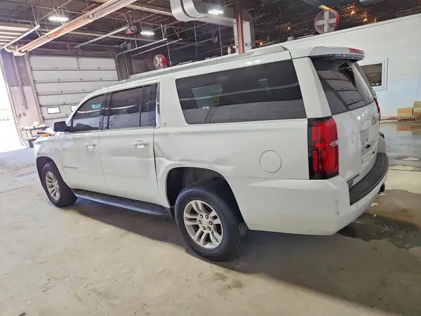 1GNSKHKC9JR106976 2018 CHEVROLET SUBURBAN - Image 2