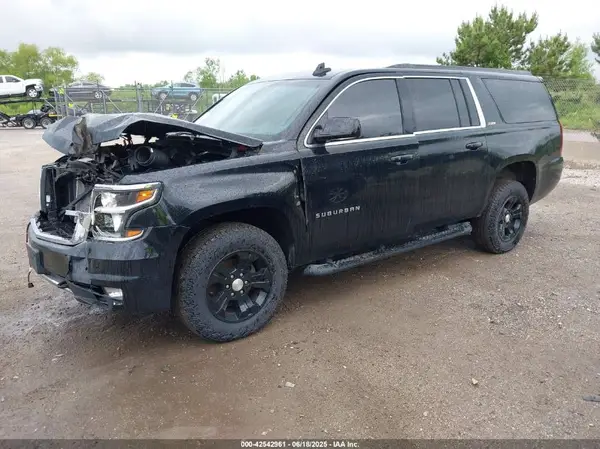 1GNSKHKC9JR221982 2018 CHEVROLET SUBURBAN - Image 2