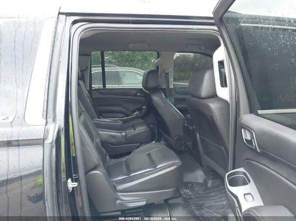 1GNSKHKC9JR221982 2018 CHEVROLET SUBURBAN - Image 8