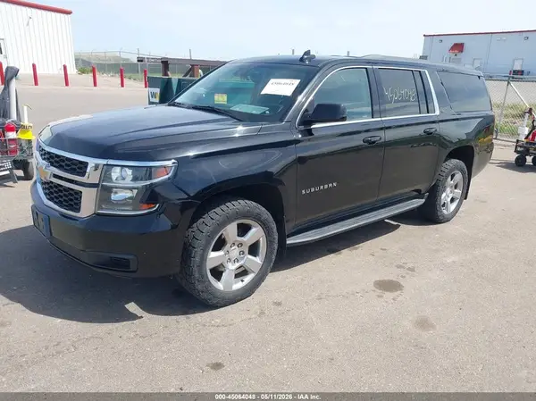 1GNSKHKC9JR223327 2018 CHEVROLET SUBURBAN - Image 2