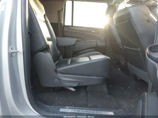 1GNSKHKC9JR229886 2018 CHEVROLET SUBURBAN - Image 8