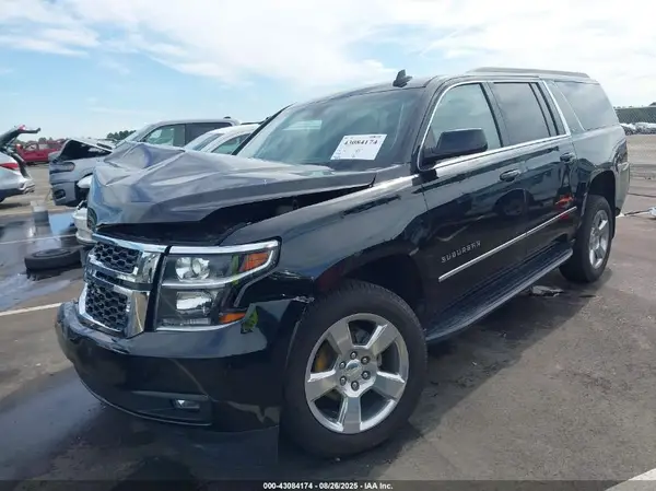 1GNSKHKC9KR100922 2019 CHEVROLET SUBURBAN - Image 2
