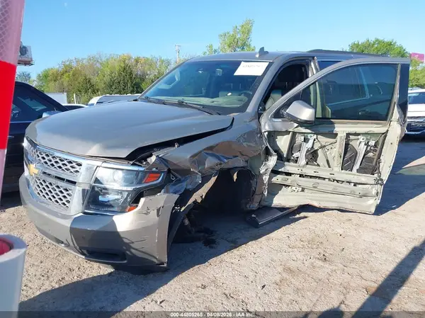 1GNSKHKC9KR129756 2019 CHEVROLET SUBURBAN - Image 2