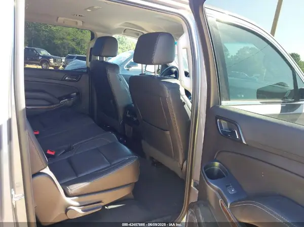 1GNSKHKC9KR161591 2019 CHEVROLET SUBURBAN - Image 8
