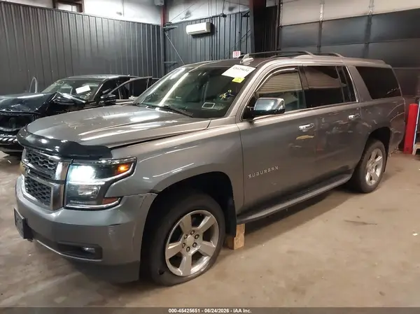 1GNSKHKC9KR184689 2019 CHEVROLET SUBURBAN - Image 2