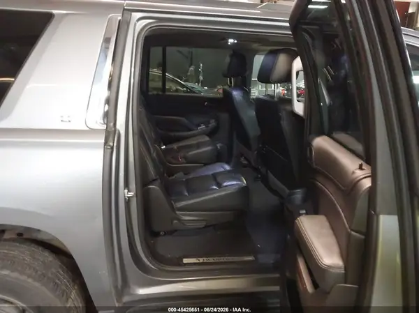 1GNSKHKC9KR184689 2019 CHEVROLET SUBURBAN - Image 8