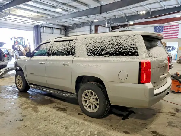 1GNSKHKC9KR250867 2019 CHEVROLET SUBURBAN - Image 2