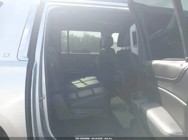 1GNSKHKC9KR284307 2019 CHEVROLET SUBURBAN - Image 8