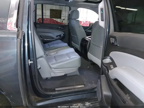 1GNSKHKC9KR375576 2019 CHEVROLET SUBURBAN - Image 8