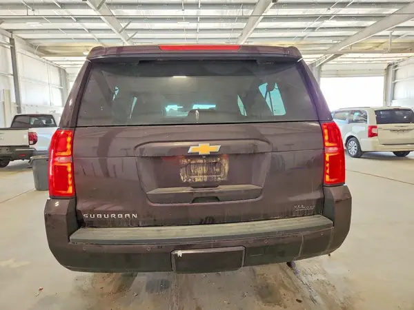 2020 CHEVROLET SUBURBAN auction photo 6