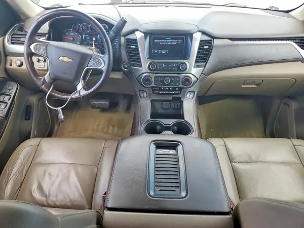 1GNSKHKCXHR141018 2017 CHEVROLET SUBURBAN - Image 8