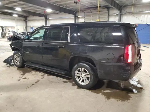 1GNSKHKCXHR170728 2017 CHEVROLET SUBURBAN - Image 2