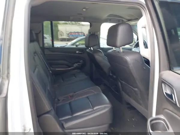 1GNSKHKCXHR179932 2017 CHEVROLET SUBURBAN - Image 8