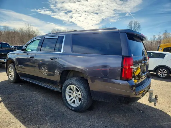 1GNSKHKCXHR181521 2017 CHEVROLET SUBURBAN - Image 2