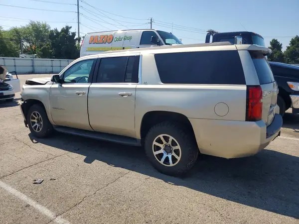 1GNSKHKCXHR205381 2017 CHEVROLET SUBURBAN - Image 2